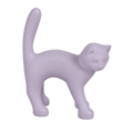 Die Katze — Flieder, handbemalte Katzenskulptur aus Kunstharz, 40 cm (digitale Vorschau)